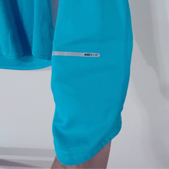 🩵Nike Runn’n Dry Fit Long Sleeve Tee Sz S - Picture 5 of 9